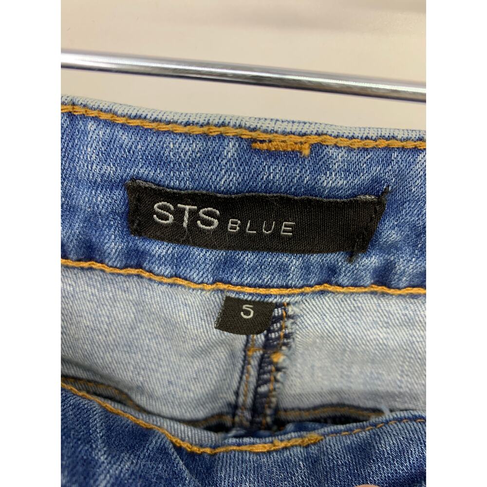 STS Blue Shorts Junior Women's Size 5 Distressed Denim Jean Blue NWT - Picture 3 of 5